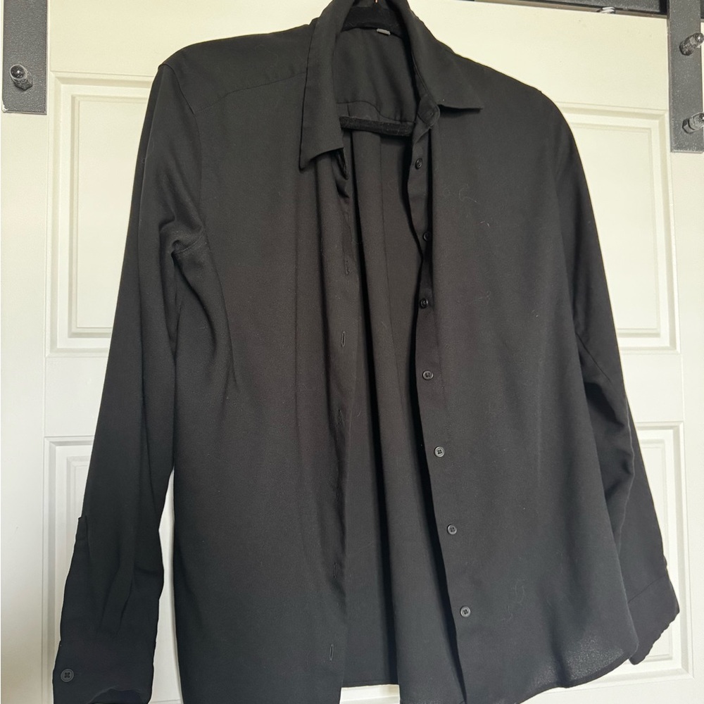 Uniqlo Classic Black Button-Up Shirt